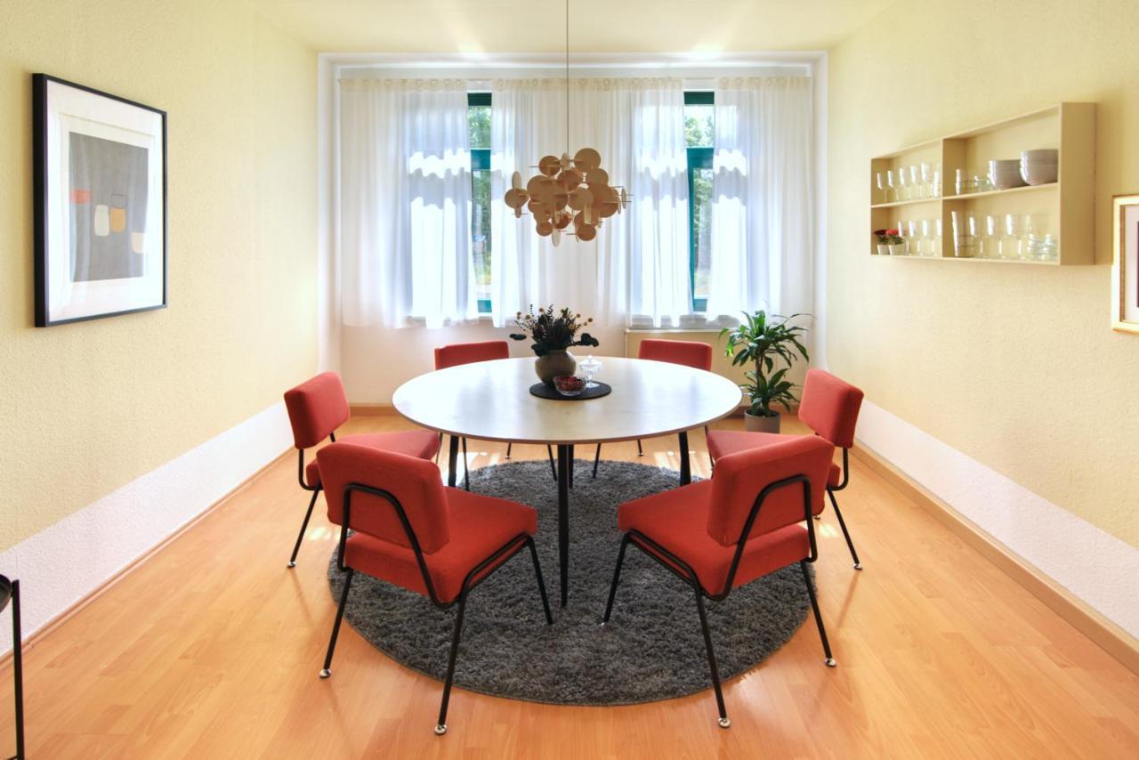 Vonbehling Boutique Apartment Mit 65Zoll Tv Und Designerstuecken Halle  Extérieur photo