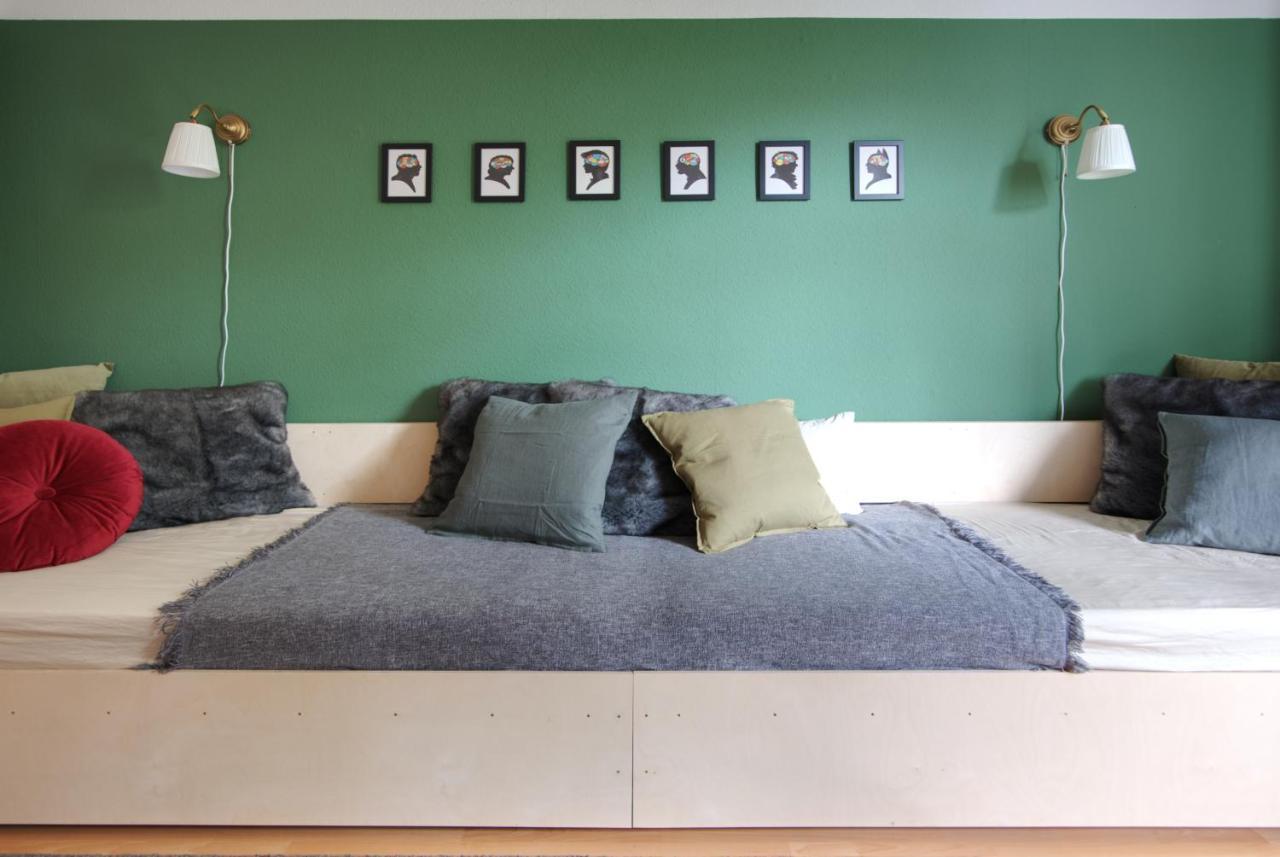 Vonbehling Boutique Apartment Mit 65Zoll Tv Und Designerstuecken Halle  Extérieur photo