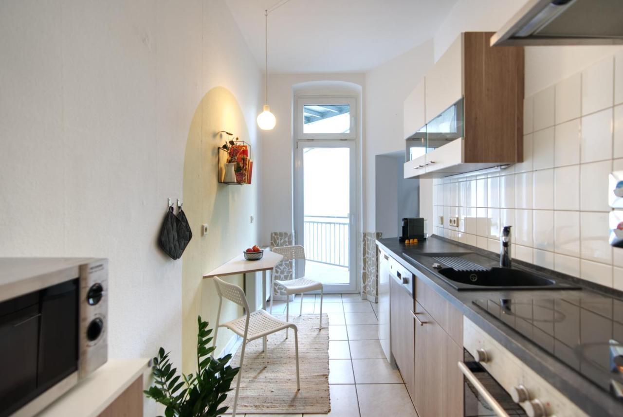 Vonbehling Boutique Apartment Mit 65Zoll Tv Und Designerstuecken Halle  Extérieur photo