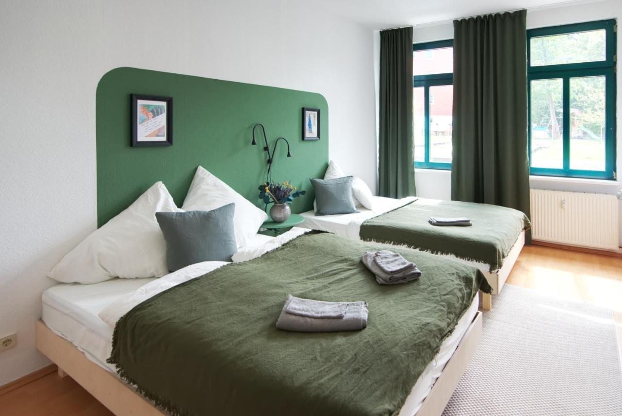 Vonbehling Boutique Apartment Mit 65Zoll Tv Und Designerstuecken Halle  Extérieur photo