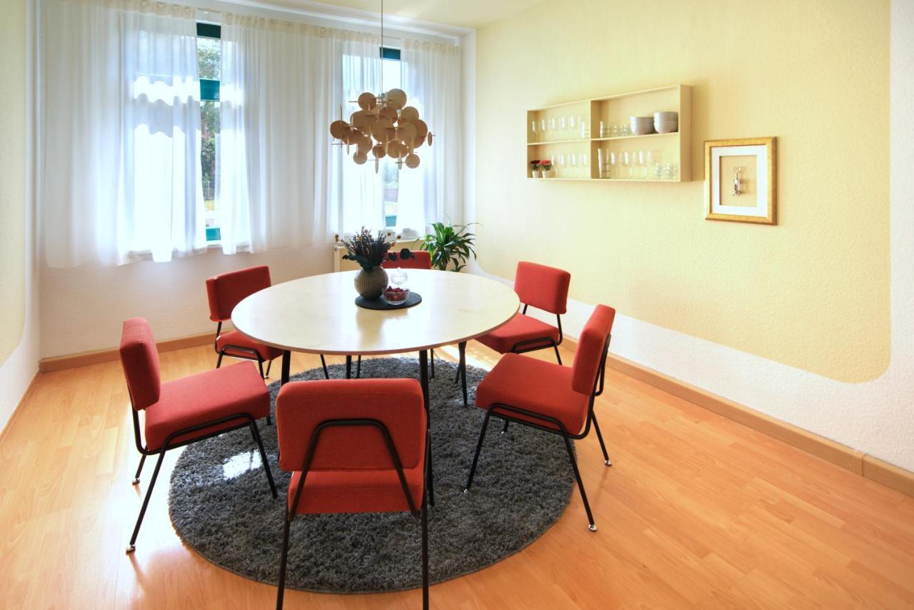 Vonbehling Boutique Apartment Mit 65Zoll Tv Und Designerstuecken Halle  Extérieur photo